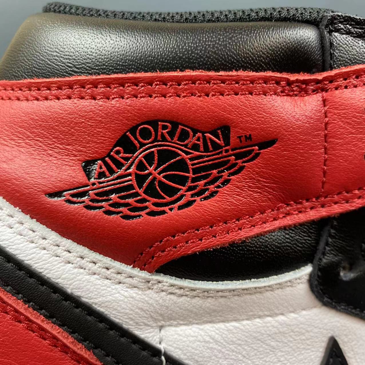 JORDAN 1 RETRO HIGH BLACKTOE